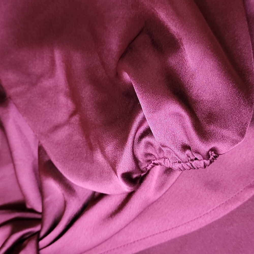 NWT 1.STATE twist front satin blouse in Napa wine size medium - Picture 9 of 14